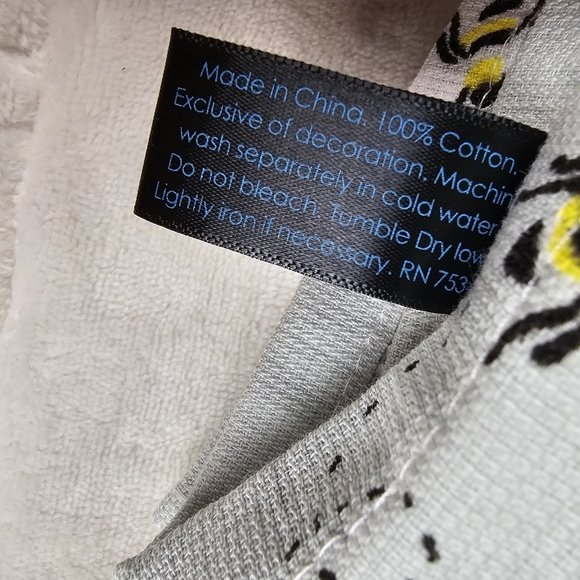 Set of 2 Bee Mine Kitchen Towels - Picture 7 of 8